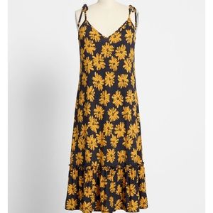 NWT ModCloth It’s a Go Tie-Shoulder Dress